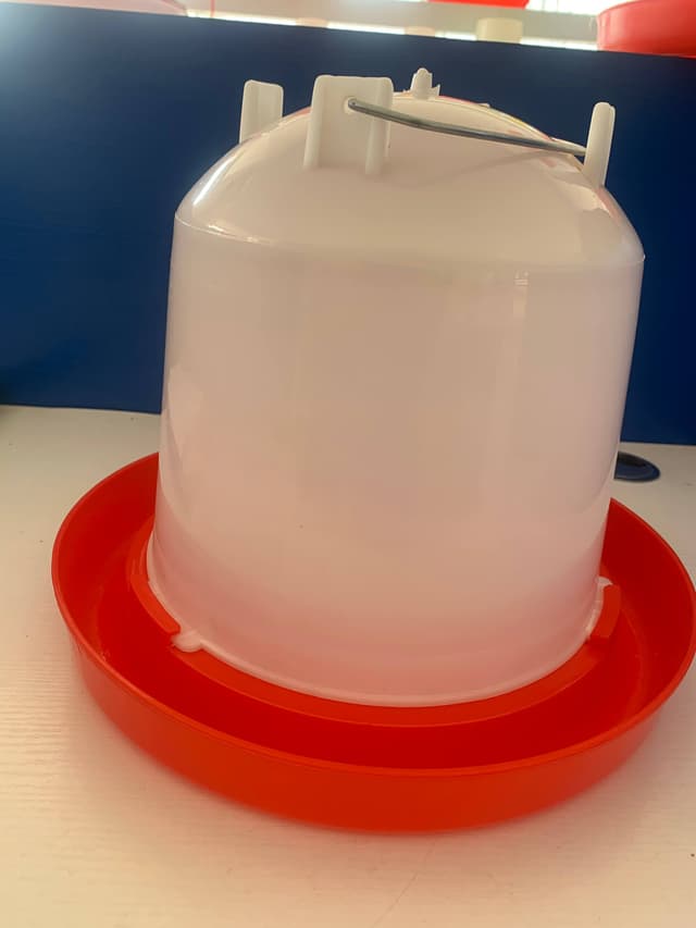 6 litres hanging drinker